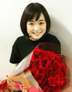 大原櫻子の黒Tシャツ画像