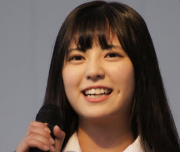 三田美吹の制服を着た画像